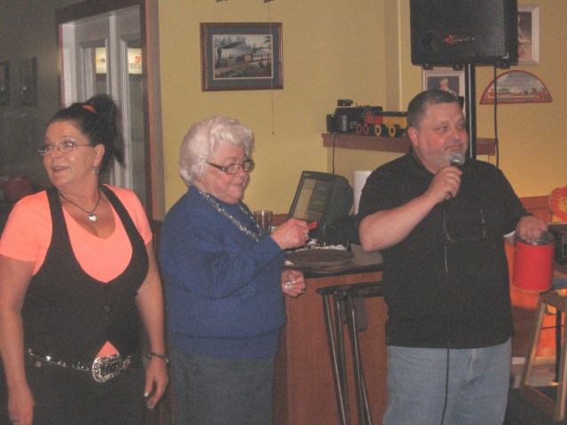 JR Whistle Stop, comedy, JR with mom and Norma, IMG_1344