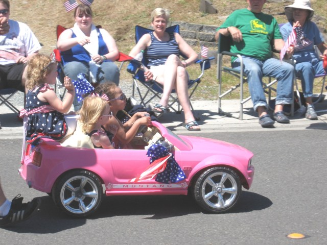 4th, parade, kiddie car in pink, Best