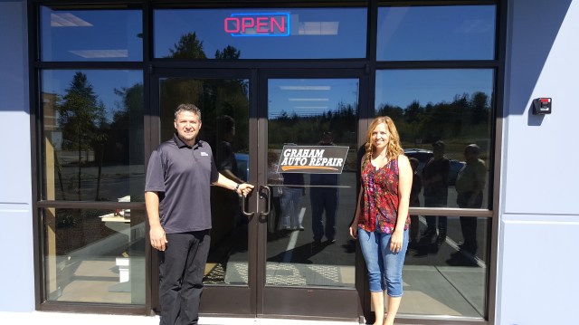 graham-auto-repair-owners-troy-and-kori-vaninetti-9-17-16